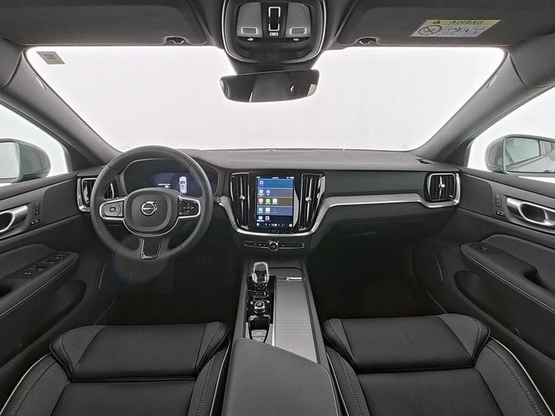 Gebraucht Volvo V60 CC Plus 197 PS (144 kW) 2023 Grau vapour grey / metallic Kombi