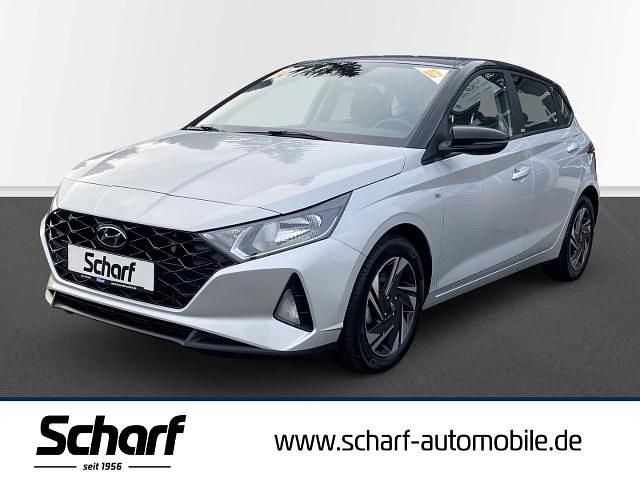 Silber Gebraucht 2021 Hyundai i20 Intro Edition Kleinwagen | 16.590 € (Fairer Preis) - Bild 1/4