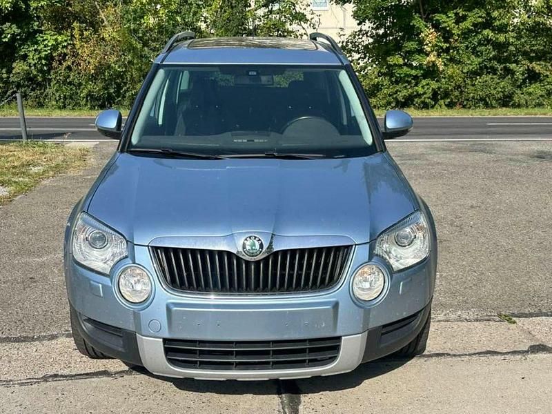 Blau Gebraucht 2013 Skoda Yeti SUV | 5.900 € (Superpreis) - Bild 1/4