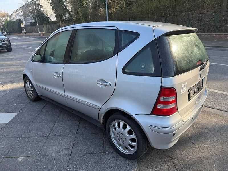 Gebraucht Mercedes A140 Classic 82 PS (60 kW) 2002 Silber Van / Kleinbus