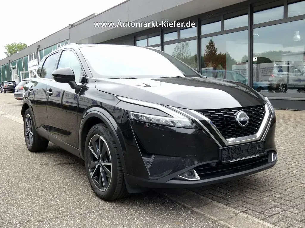 Gebraucht Nissan Qashqai Tekna 140 PS (102 kW) 2023 Schwarz SUV