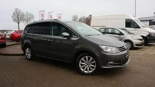 Gebraucht VW Sharan Highline 184 PS (135 kW) 2016 Grau Van / Kleinbus