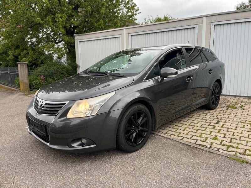 Grau Gebraucht 2009 Toyota Avensis Kombi | 4.500 € (Superpreis) - Bild 1/4