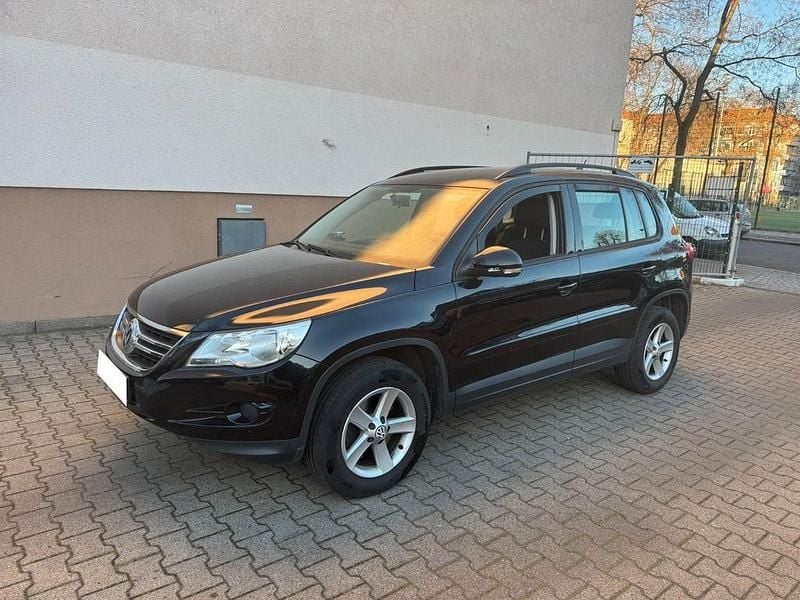 Schwarz Gebraucht 2008 VW Tiguan Track & Field SUV | 4.800 € (Superpreis) - Bild 1/4