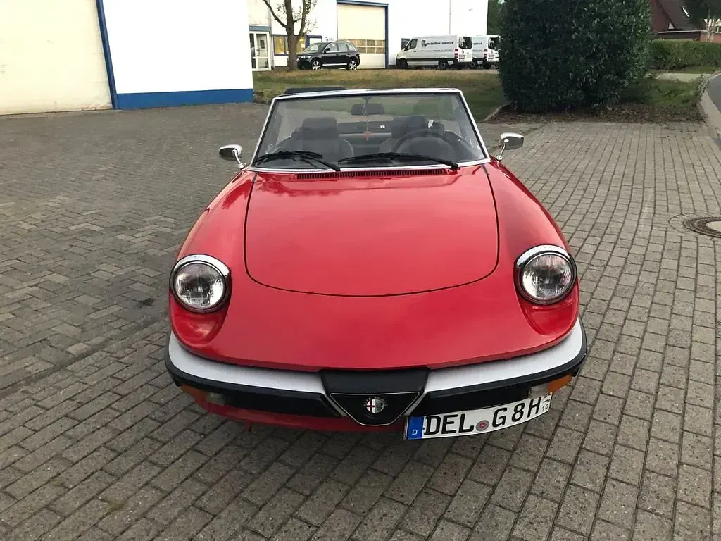 Gebraucht Alfa Romeo Spider 116 PS (85 kW) 1988 Rot Cabrio