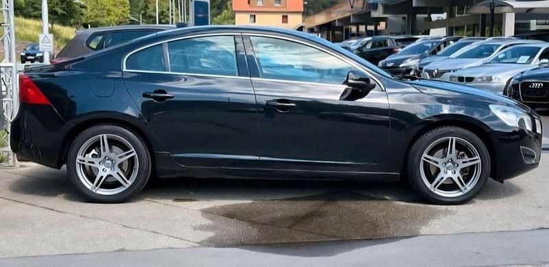 Gebraucht Volvo S60 Summum 179 PS (131 kW) 2011 Schwarz Limousine