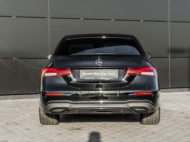 Gebraucht Mercedes E300 AMG 320 PS (235 kW) 2022 Schwarz Limousine