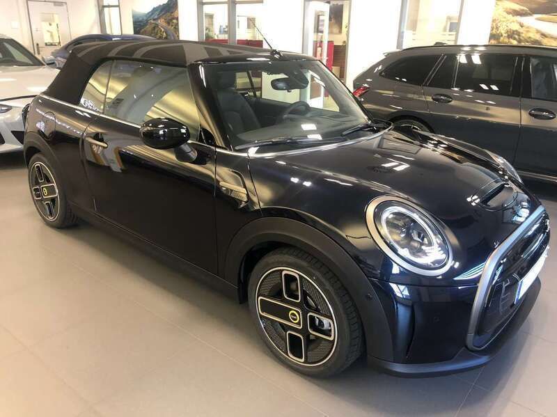 Schwarz Gebraucht 2023 Mini Cooper SE Resolute Edition Kleinwagen | 45.299 € - Bild 1/4