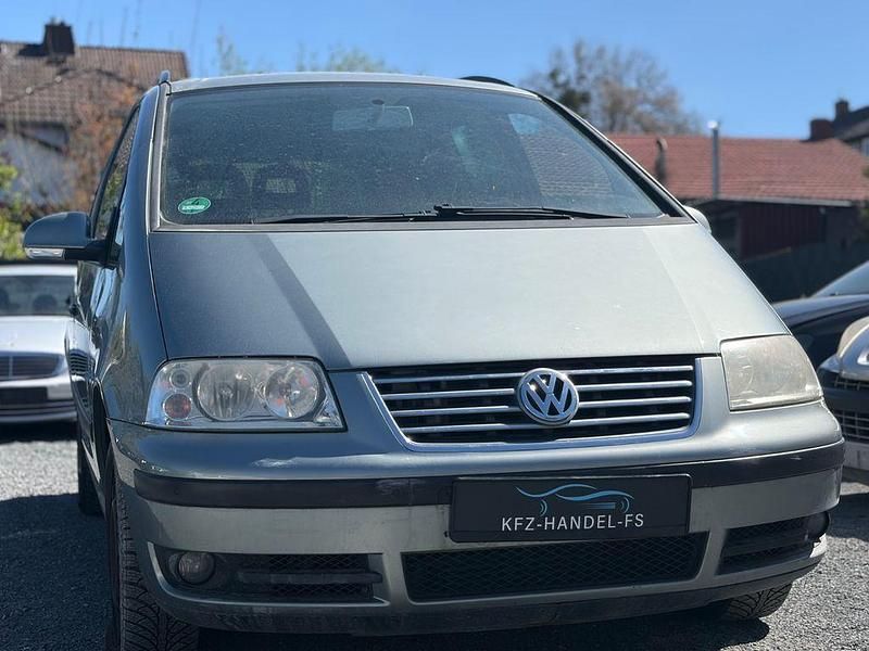 Second-hand VW Sharan Basis 150 CP (110 kW) 2004 Verde Monovolum