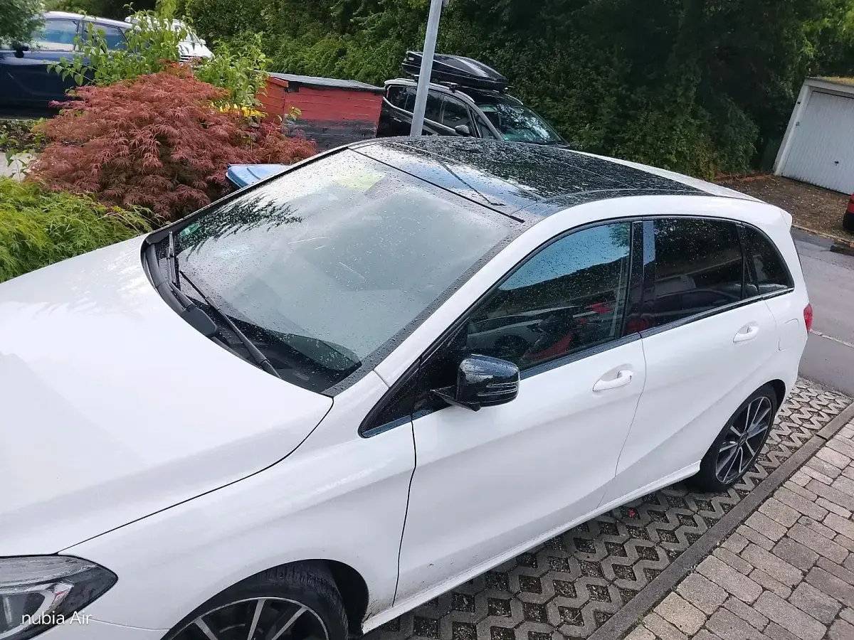 Gebraucht Mercedes B250 210 PS (154 kW) 2013 Weiß Kleinwagen