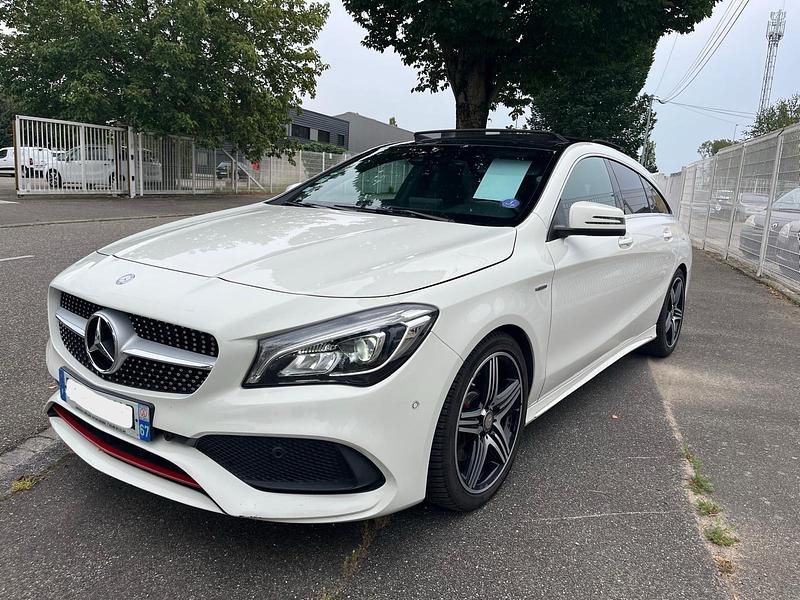 Weiß Gebraucht 2016 Mercedes CLA250 AMG Limousine | 16.490 € (Guter Preis) - Bild 1/4