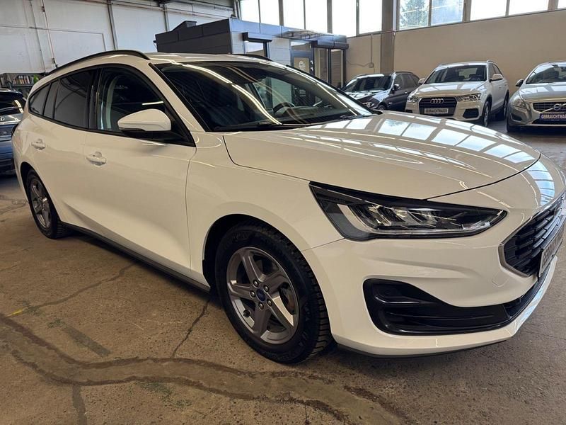 Gebraucht Ford Focus Cool & Connect 120 PS (88 kW) 2022 Weiß Kombi