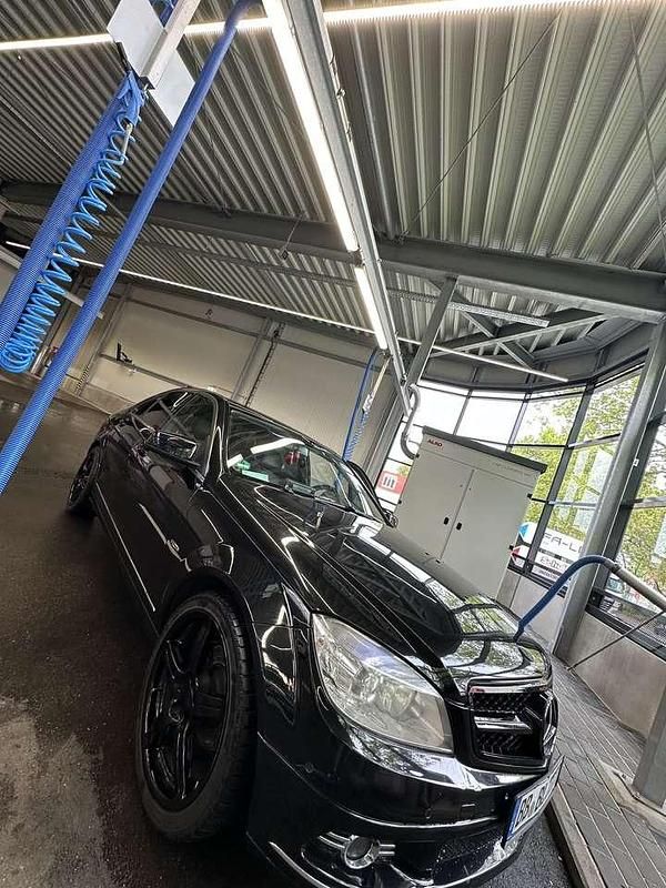 Schwarz Gebraucht 2010 Mercedes C180 Edition Limousine | 5.500 € (Fairer Preis) - Bild 1/4