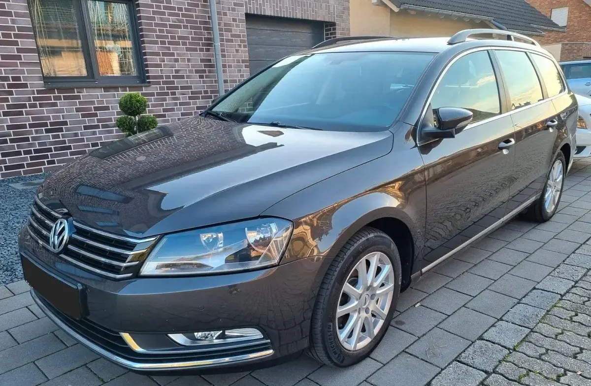 Gebraucht VW Passat Comfortline 105 PS (77 kW) 2014 Braun Kombi