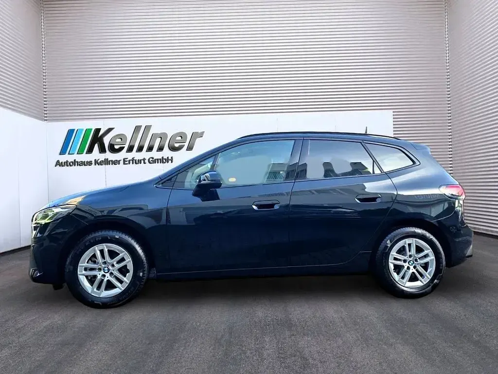 Gebraucht BMW 220 Active Tourer 156 PS (114 kW) 2025 Schwarz Van / Kleinbus