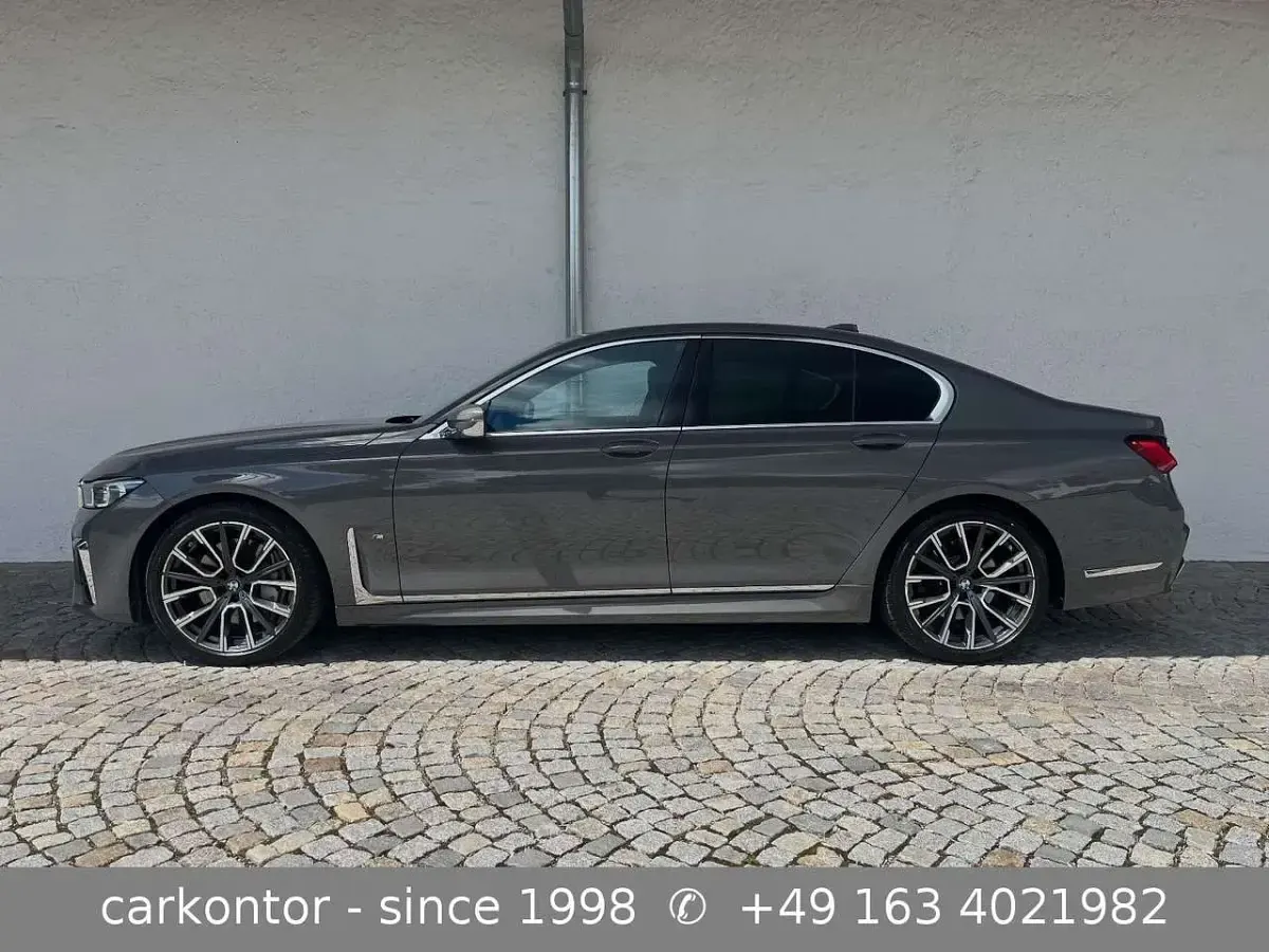 Gebraucht BMW 740 Executive 340 PS (250 kW) 2022 Berninagrau metallic Limousine