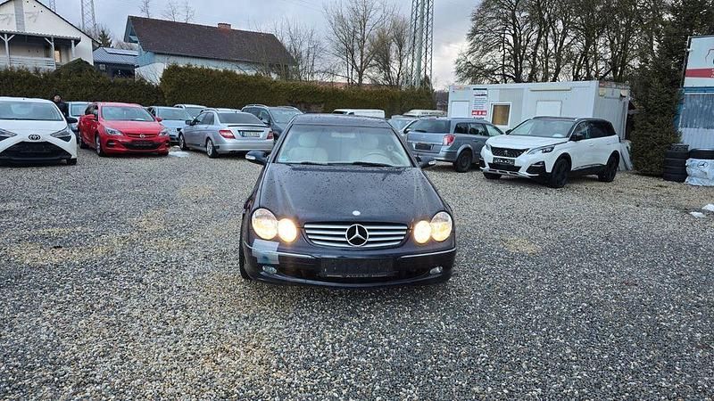 Gebraucht Mercedes CLK320 Avantgarde 218 PS (160 kW) 2002 Blau Coupé