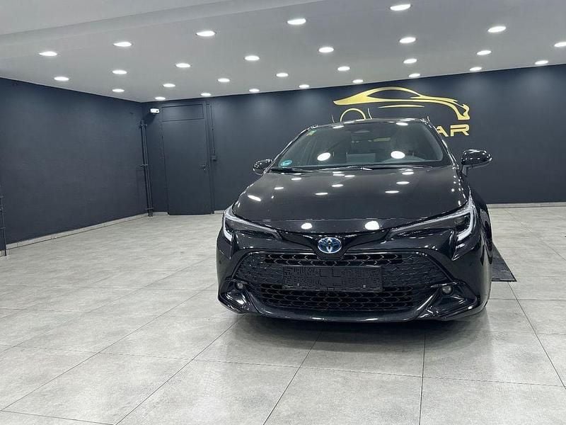 Schwarz Gebraucht 2024 Toyota Corolla Hybrid Team Limousine | 24.000 € (Fairer Preis) - Bild 1/4