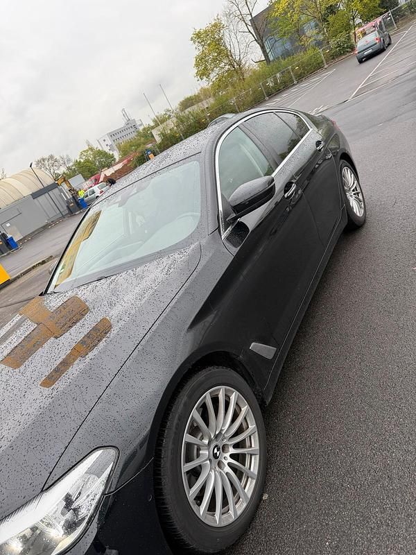 Używany BMW 520 190 KM (139 kW) 2017 Czarny Sedan/Limuzyna