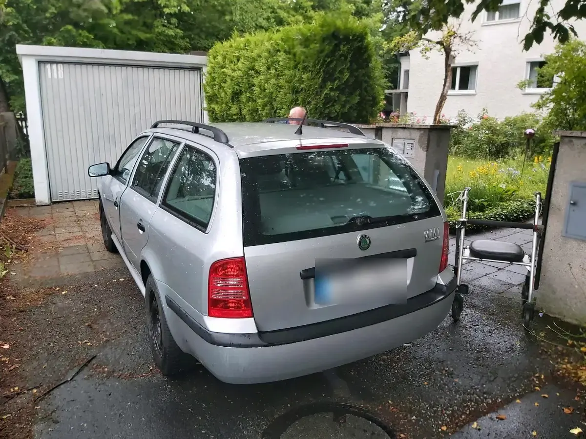 Gebraucht Skoda Octavia 101 PS (74 kW) 2000 Silber Kombi