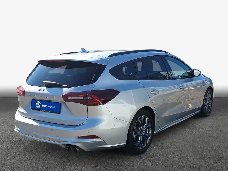 Gebraucht Ford Focus 116 PS (85 kW) 2025 Moondust silver (metallic) Kombi