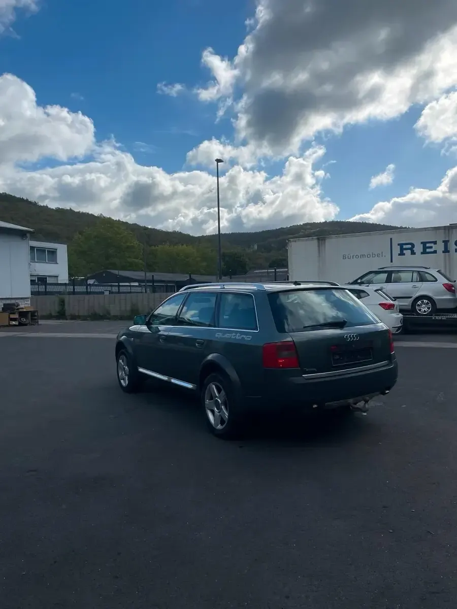 Gebraucht Audi A6 Allroad 180 PS (132 kW) 2002 Grün Kombi