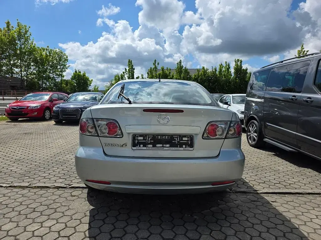 Używany Mazda 6 Exclusive 147 KM (108 kW) 2006 Srebrny Sedan/Limuzyna