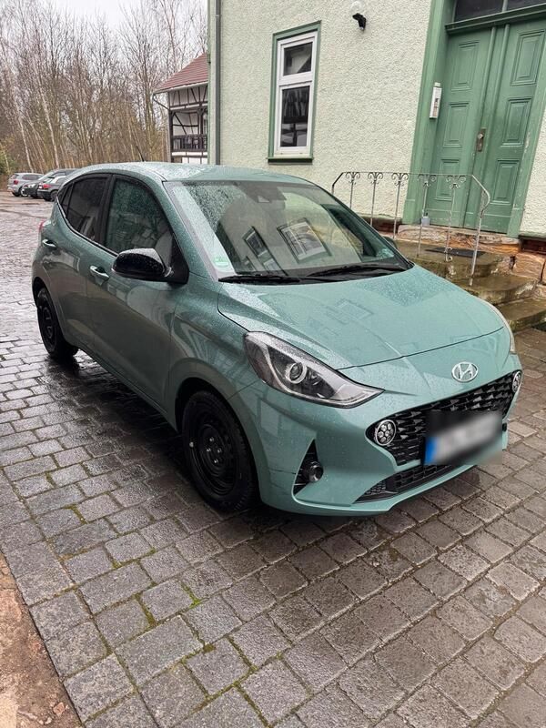 Grün Gebraucht 2022 Hyundai i10 Kleinwagen | 13.500 € (Fairer Preis) - Bild 1/4