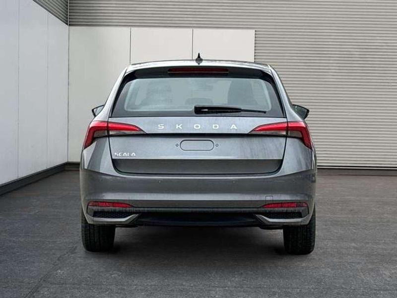 Neu Skoda Scala Selection 116 PS (85 kW) 2025 Graphitegrau metallic Kleinwagen