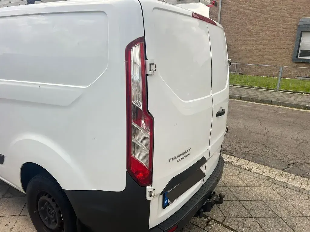 Używany Ford Transit Custom 125 KM (91 kW) 2015 Biały Van
