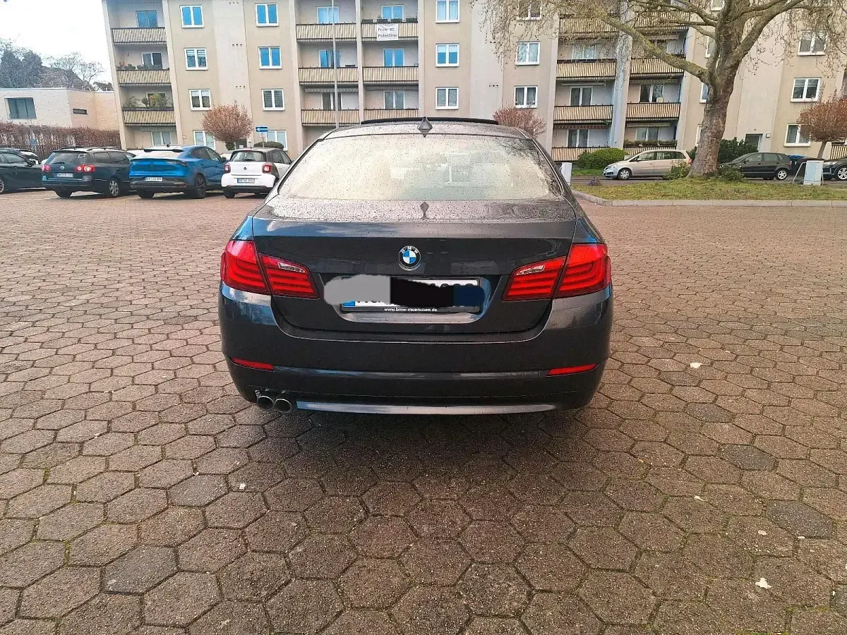 Gebraucht BMW 520 184 PS (135 kW) 2013 Schwarz Limousine