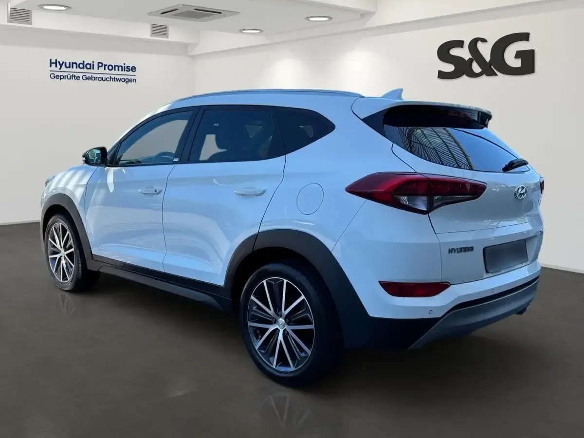 Gebraucht Hyundai Tucson Passion 177 PS (130 kW) 2018 Sol (weiss SUV