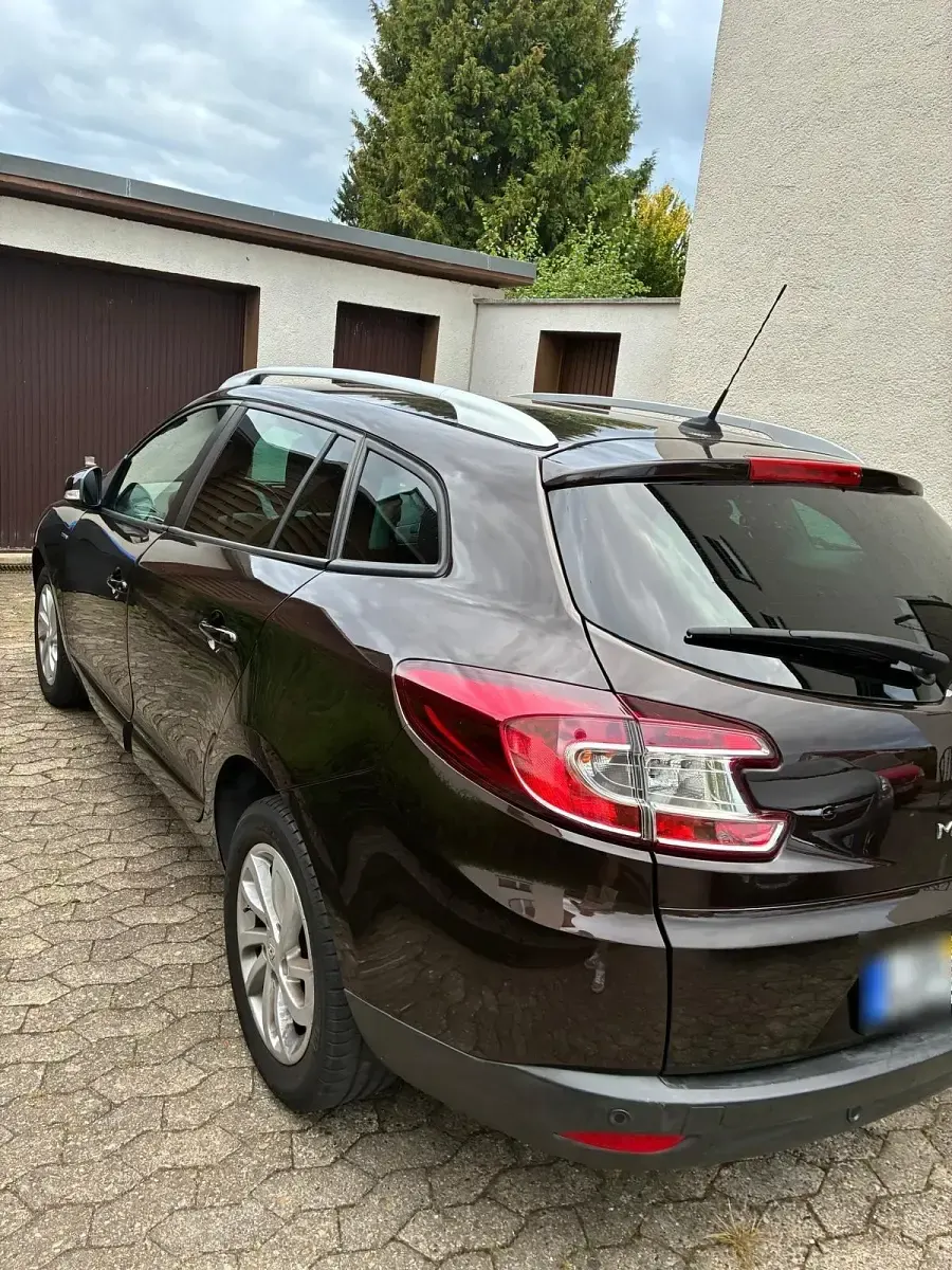Gebraucht Renault Mégane GrandTour 115 PS (84 kW) 2016 Braun Kombi
