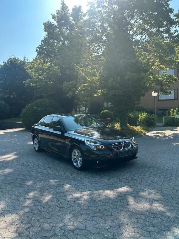 Schwarz Gebraucht 2007 BMW 540 M Sport Limousine | 11.250 € - Bild 1/4