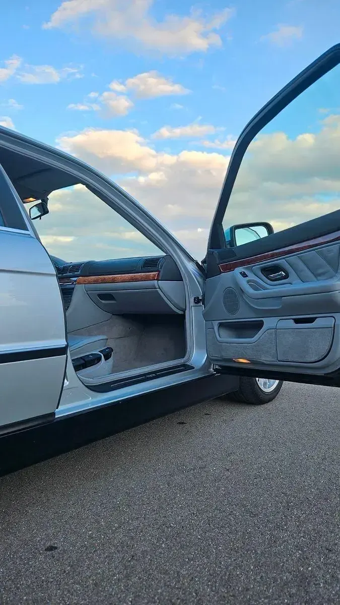 Gebraucht BMW 728 193 PS (141 kW) 1999 Silber Limousine