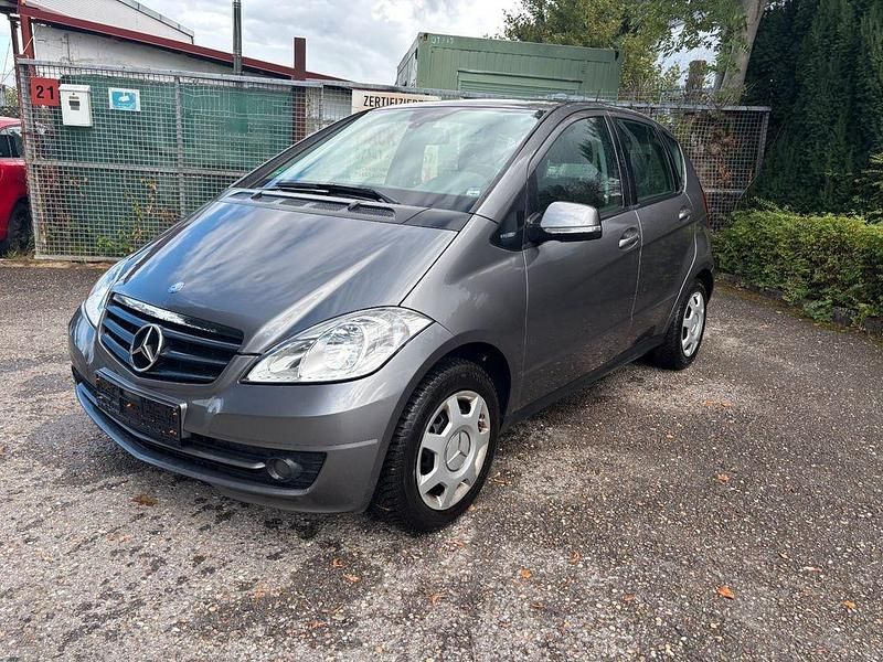 Grau Gebraucht 2009 Mercedes A160 Limousine | 3.899 € (Guter Preis) - Bild 1/4