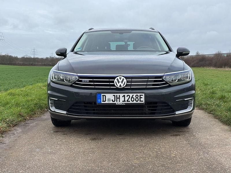 Gebraucht VW Passat GTE 218 PS (160 kW) 2017 Grau Kombi