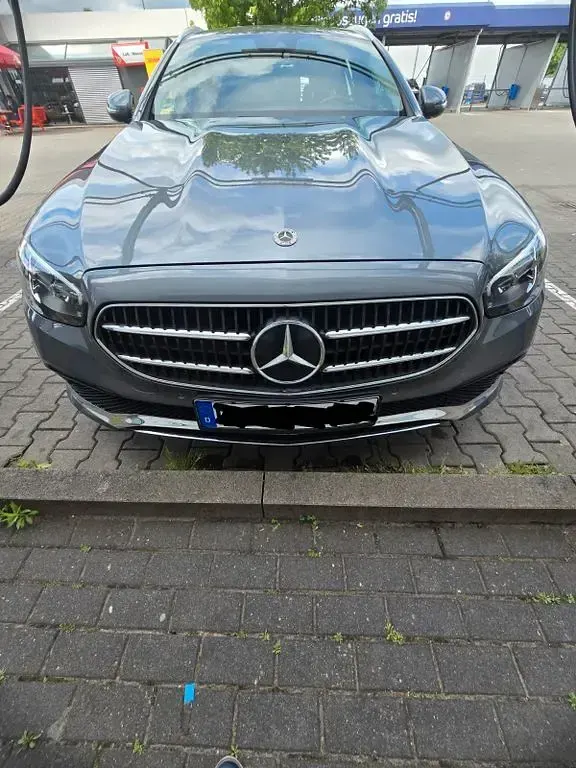 Gebraucht Mercedes E200 197 PS (144 kW) 2021 Grau Limousine