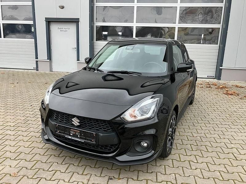 Schwarz Gebraucht 2024 Suzuki Swift Sport Limousine | 19.450 € (Fairer Preis) - Bild 1/4