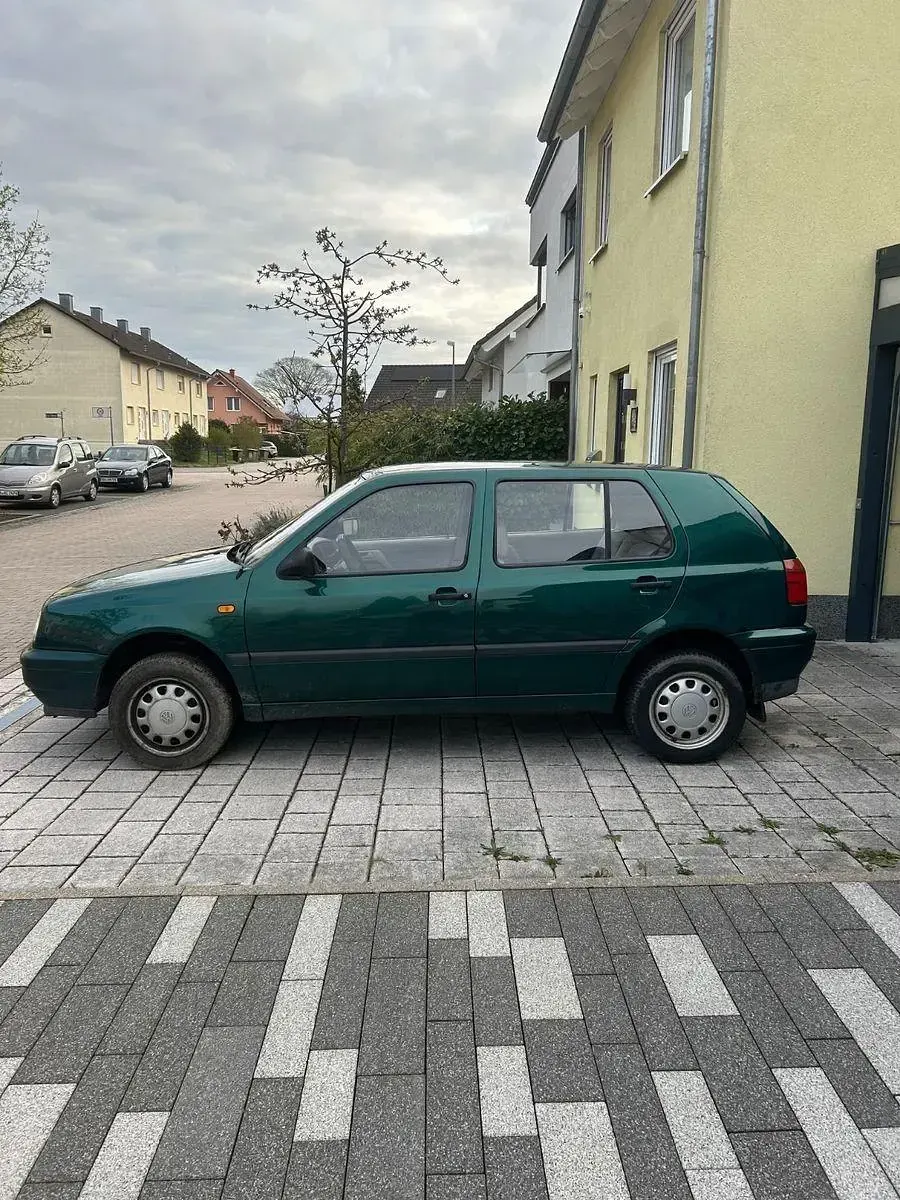 Gebraucht VW Golf III 90 PS (66 kW) 1997 Grün Kombi