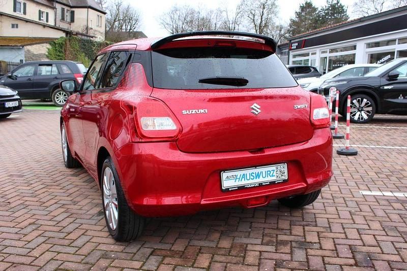 Gebraucht Suzuki Swift Comfort 111 PS (81 kW) 2019 Rot Kleinwagen