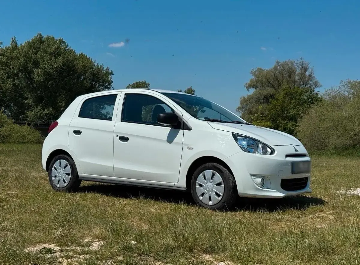 Gebraucht Mitsubishi Space Star Top 71 PS (52 kW) 2015 Weiß Kleinwagen