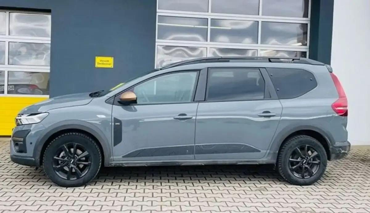Gebraucht Dacia Jogger Extreme 110 PS (80 kW) 2024 Schiefergrau Van / Kleinbus