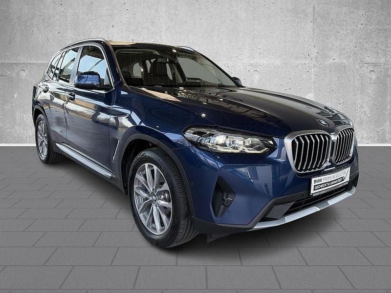 Gebraucht BMW X3 Sport Line 184 PS (135 kW) 2023 Blau SUV