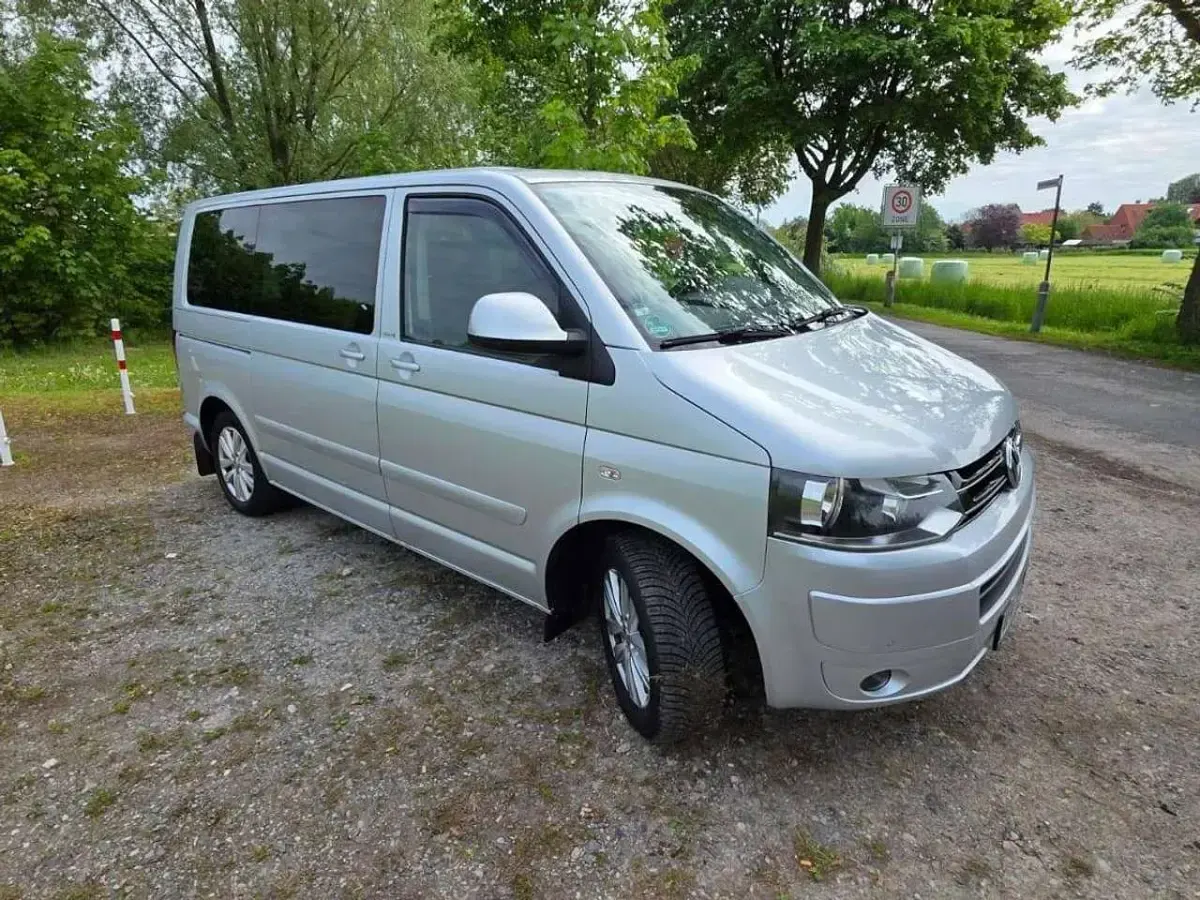 Gebraucht VW Multivan Match 140 PS (102 kW) 2012 Silber Van / Kleinbus