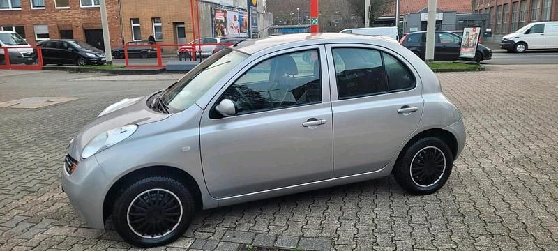 Silber Gebraucht 2004 Nissan Micra Kleinwagen | 1.800 € (Fairer Preis) - Bild 1/4