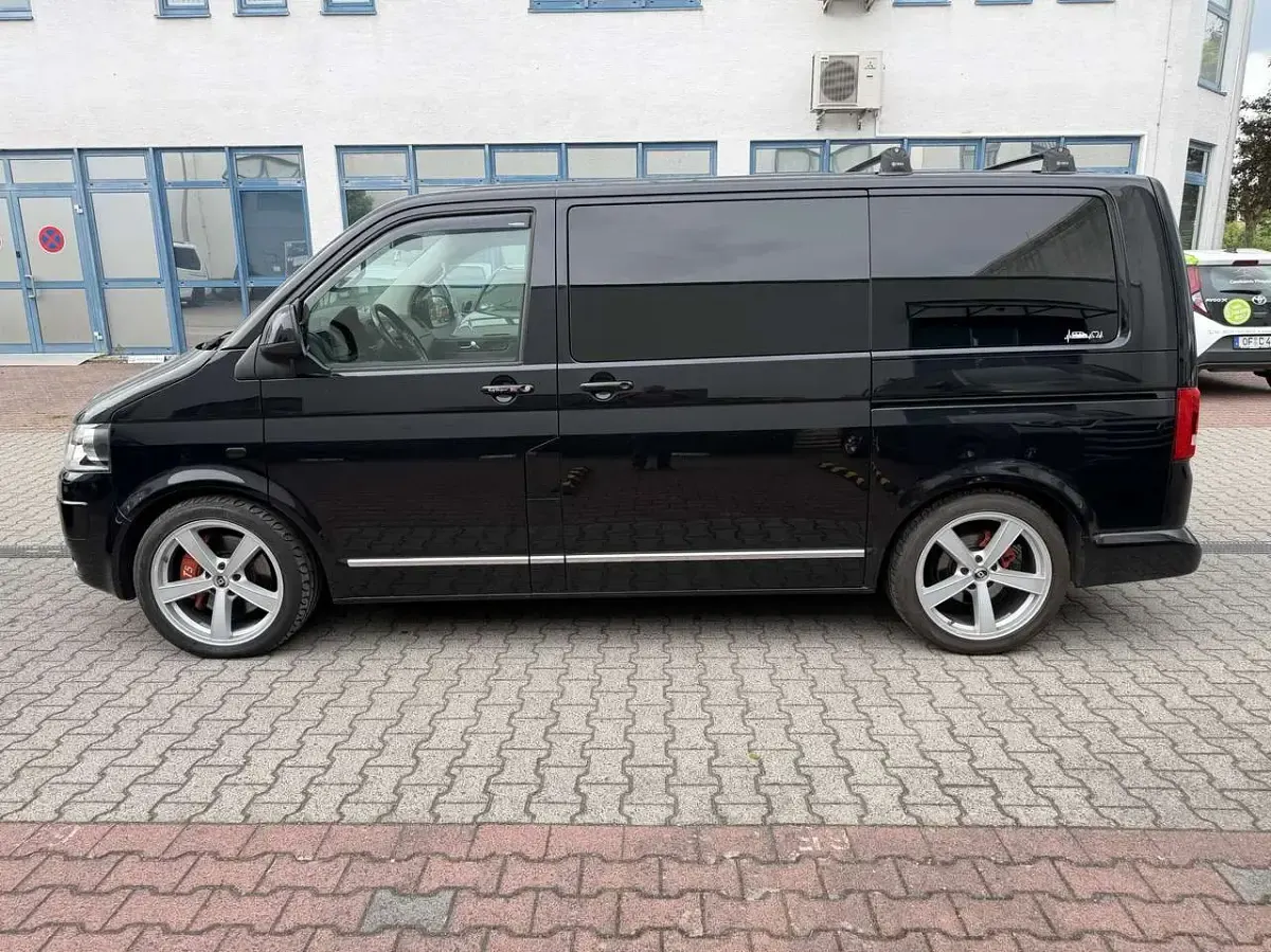 Gebraucht VW Multivan Highline 179 PS (131 kW) 2015 Deep black perleffekt Van / Kleinbus