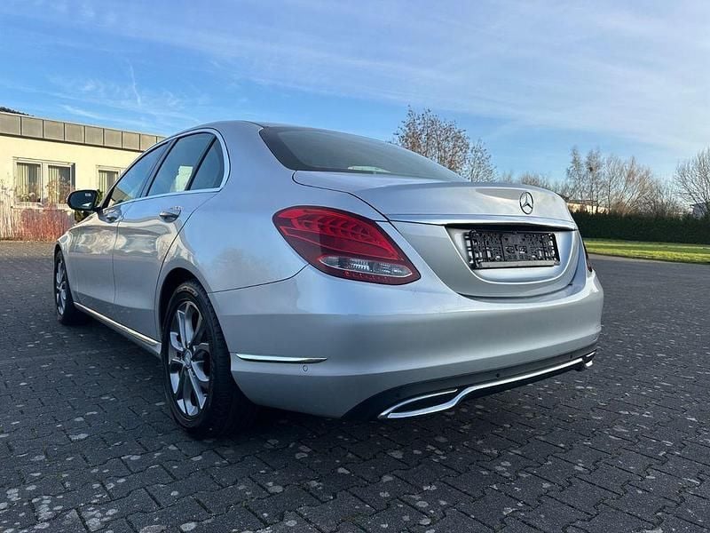 Gebraucht Mercedes C180 156 PS (114 kW) 2014 Silber Limousine