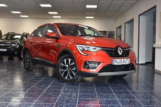 Feuerrot Gebraucht 2022 Renault Arkana Zen SUV | 17.770 € (Etwas zu teuer) - Bild 1/4