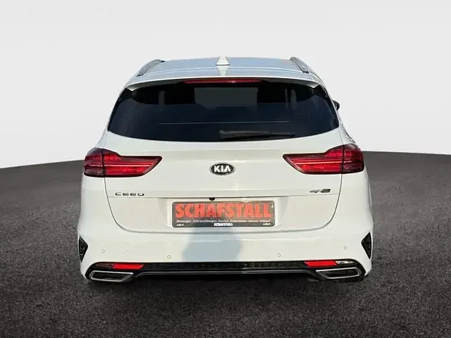 Gebraucht Kia Ceed Sportswagon GT-Line 160 PS (117 kW) 2021 Weiß Kombi